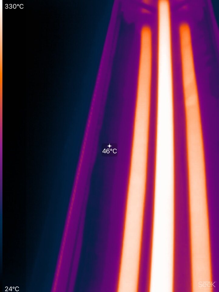 Oberflächentemperatur eines Reflektors