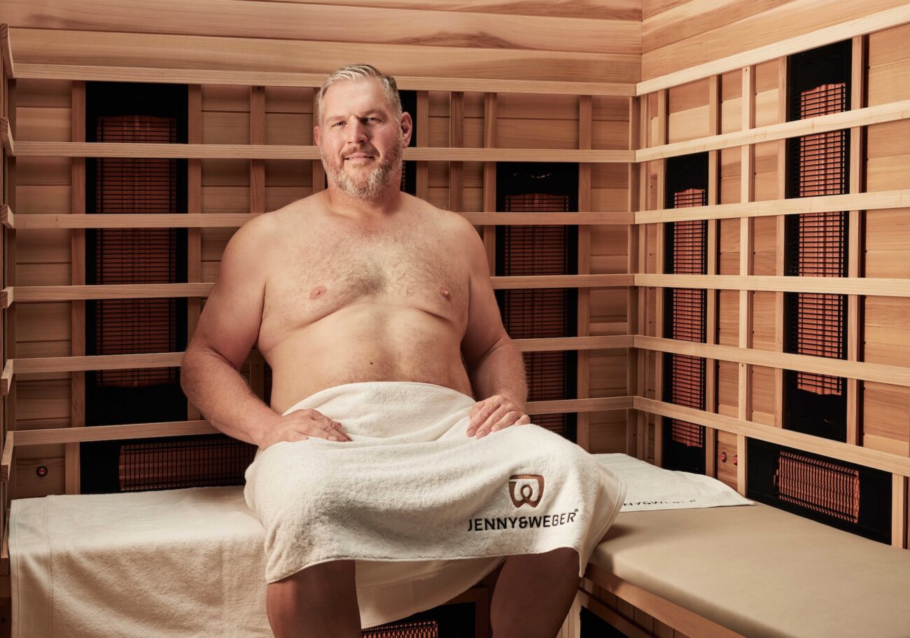 Ob während oder nach der aktiven Schwingerzeit: Christian Stucki geniesst seine «Jenny & Weber»-Infrarotkabine