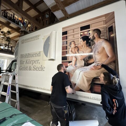 Langsam, aber sicher entsteht der neue Look des JEWE-Transporters.